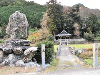 烏帽子杜三島神社