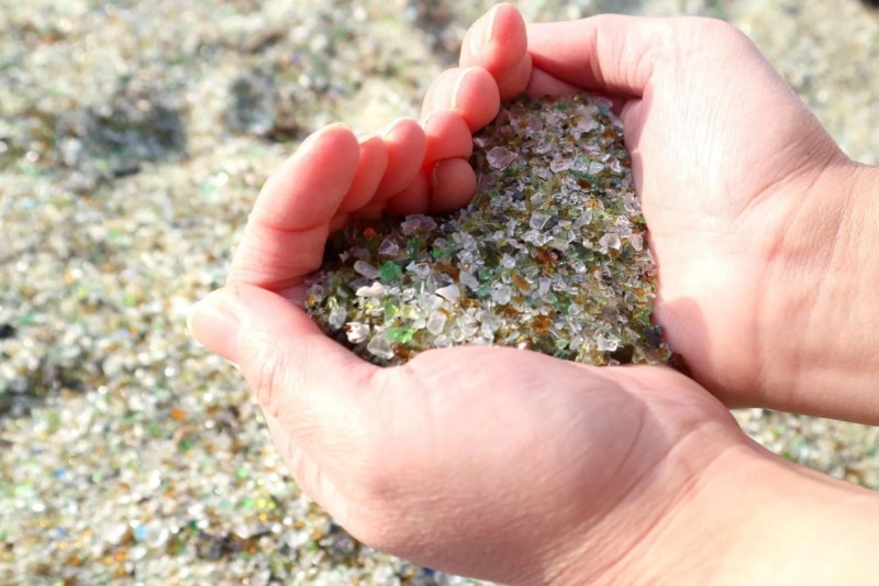 ガラスの砂浜