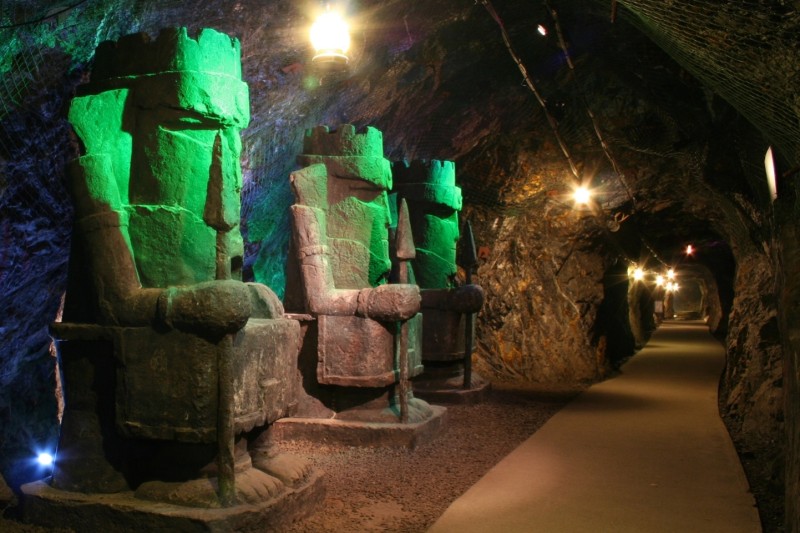 地底王国 美川ムーバレー